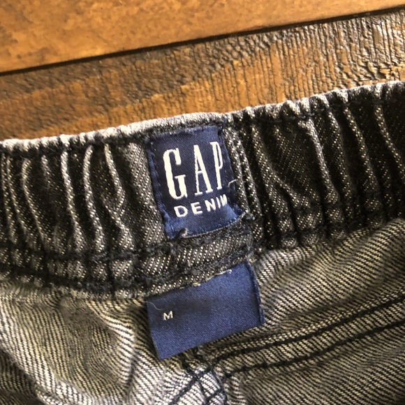 Kids GAP Denim Shorts - Picture 3 of 9